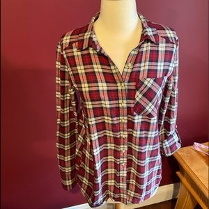 Girl crazy light weight plaid shirt with pockets sz S